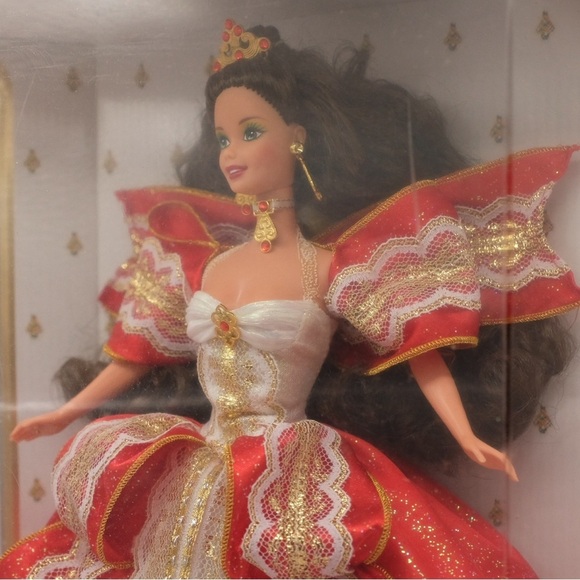 BARBIE HAPPY HOLIDAYS 1997 Special Edition 10th Anniversary 5th in Series Rare - Picture 10 of 16